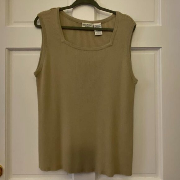 Tank Sweater Light tan - White Stag Women's 22/24 - Picture 2 of 5